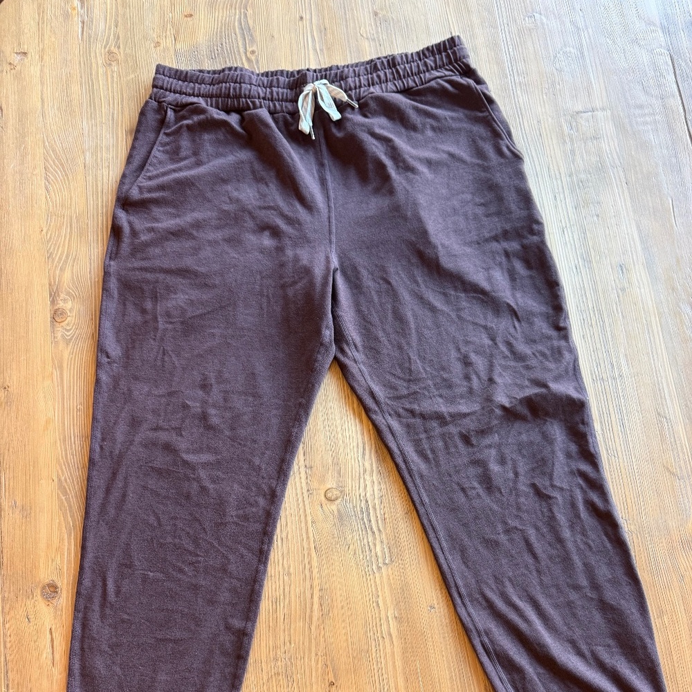 Vuori Performance Jogger - Large - Espresso